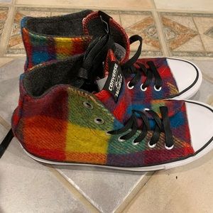 Size 7.5 high top converse